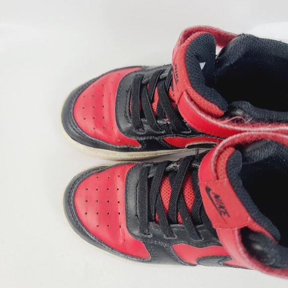 Nike Boy's Red Black Court Borough 2 Mid-Top Athletic Sneaker Shoes Size 10C - Picture 3 of 7